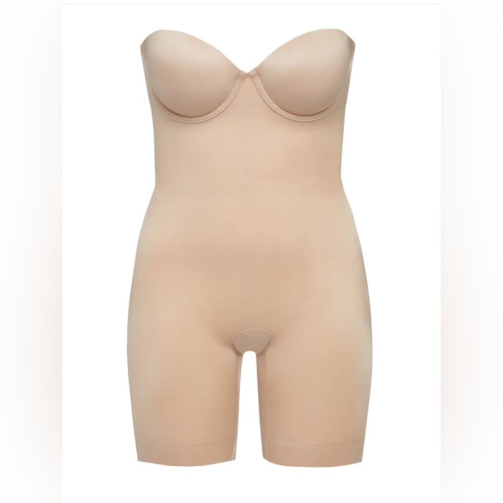 Spanx Strapless Cupped Mid-Thigh Bodysuit Size Medium/34D